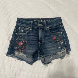 American Eagle Shorts Embroidered 00